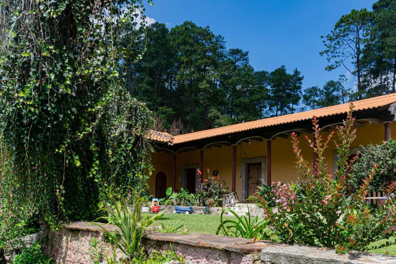 Casa Montana Hotel Chichicastenango Exterior photo